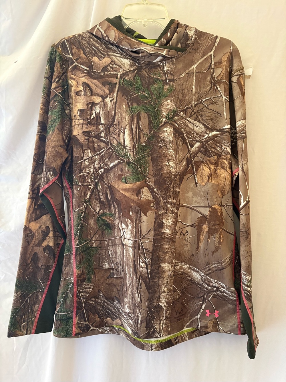 Under Armour Girls' Realtree Brown Camo Hooded Long Sleeve Top